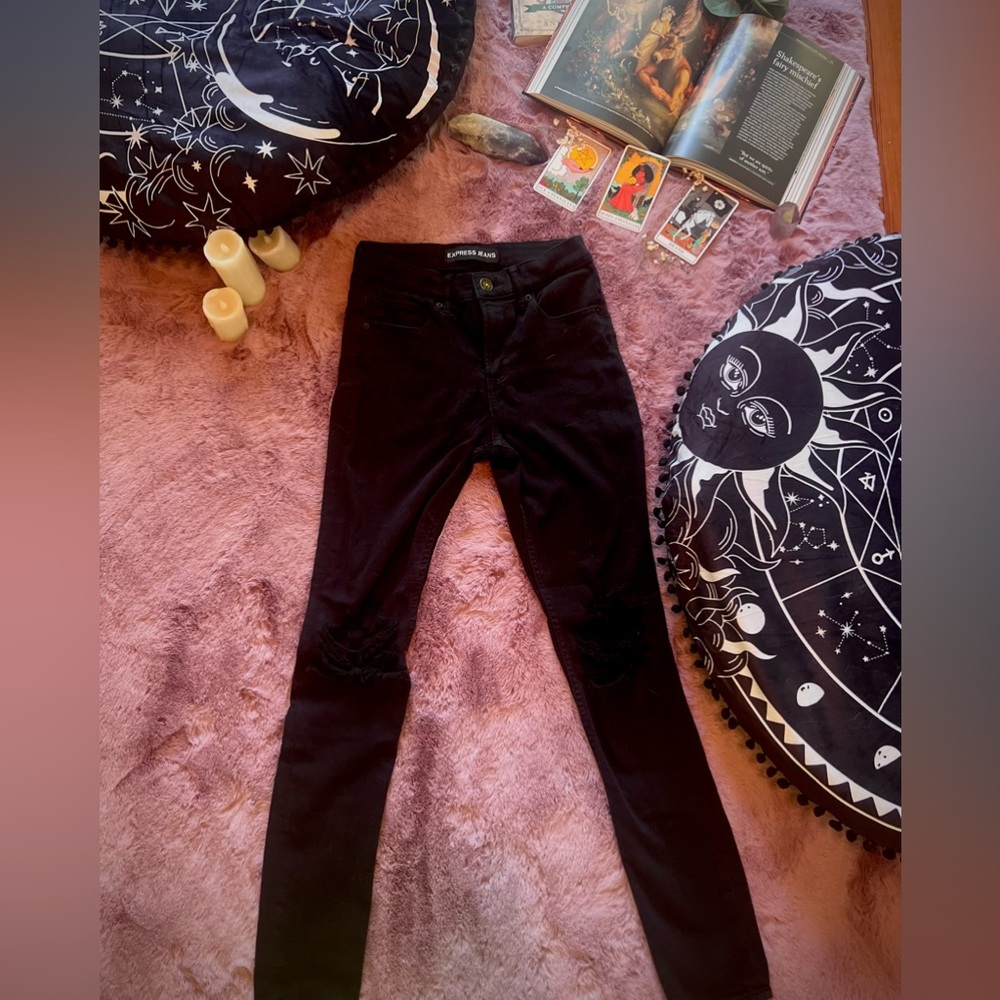 Express Jeans 🖤 Black Ripped Skinny’s Size 4